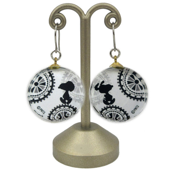 スヌーピー ガラスピアス (スヌーピー&モノクロレース)