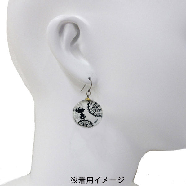 スヌーピー ガラスピアス (スヌーピー&モノクロレース)