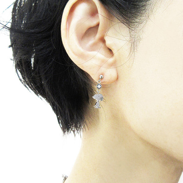 PEANUTS 「phitenモデル」スヌーピースウィングキュービック ピアス