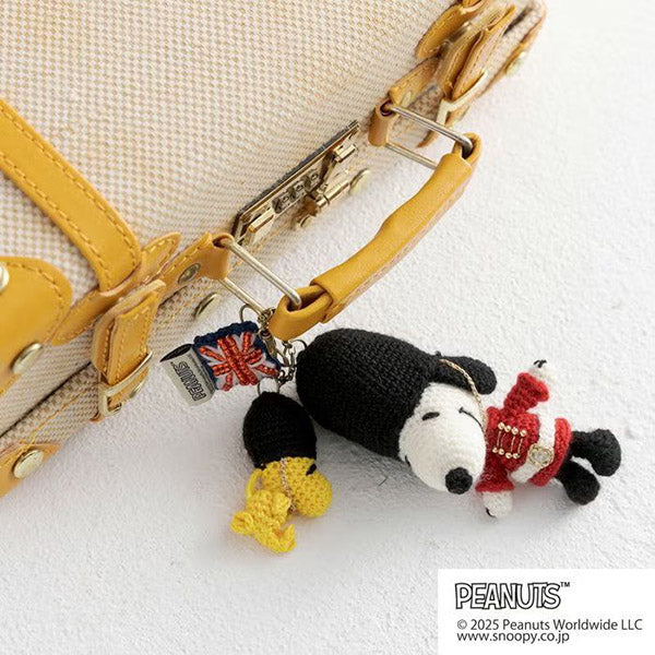 【手芸キット】チャーム<Snoopy in London>(編み物 材料セット)