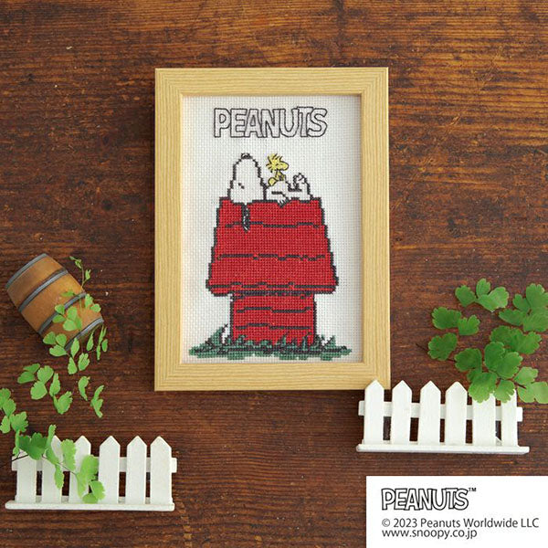 【手芸キット】クロスステッチミニフレーム〈SNOOPY〉
