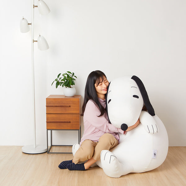 Yogibo Hugger SNOOPY PEANUTS 75th Anniversary Edition