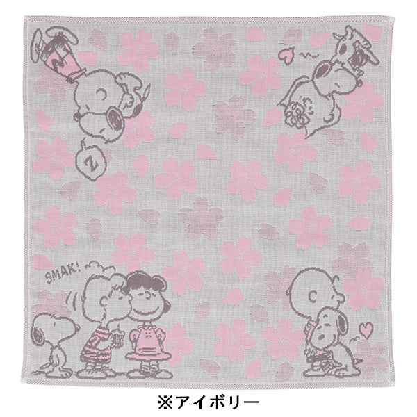 スヌーピー 3重ガーゼハンカチ (桜／スヌーピー＆フレンズ)